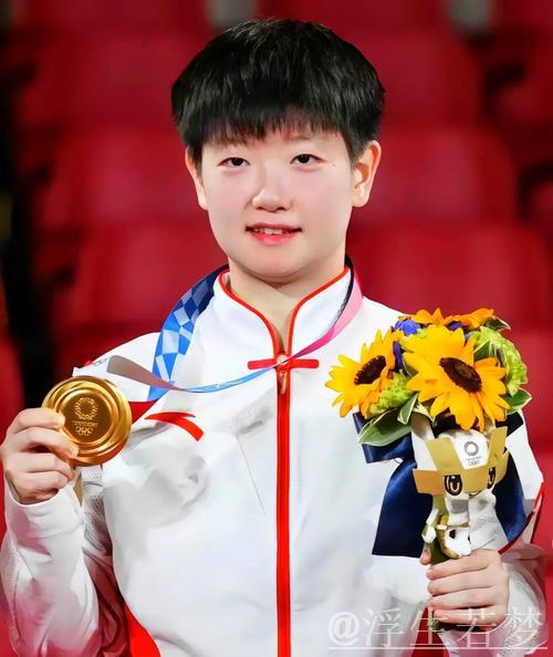 国乒新队员定妆照发布:孙颖莎甜美灵动,梁靖崑瘦身显气质 国乒新队员定妆照发布:孙颖莎甜美灵动,梁靖崑瘦身显气质