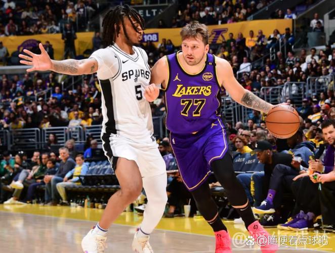 马刺多点开花 客场击败湖人